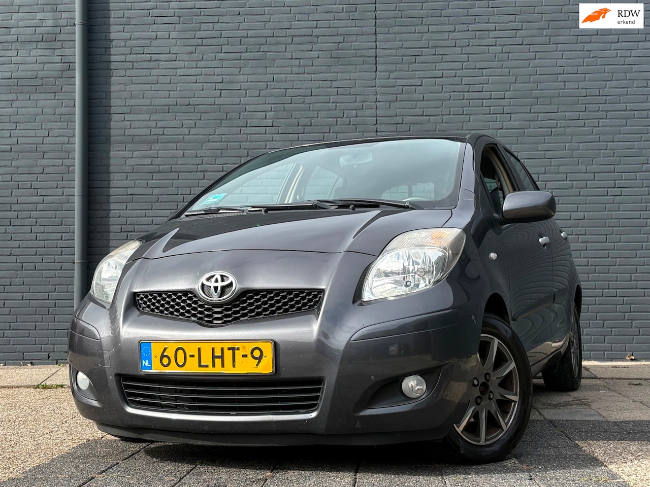 Toyota Yaris - 1.3 VVTi Aspiration 1.3 VVTi Aspiration | 5-Deurs | Airco - AutoWereld.nl