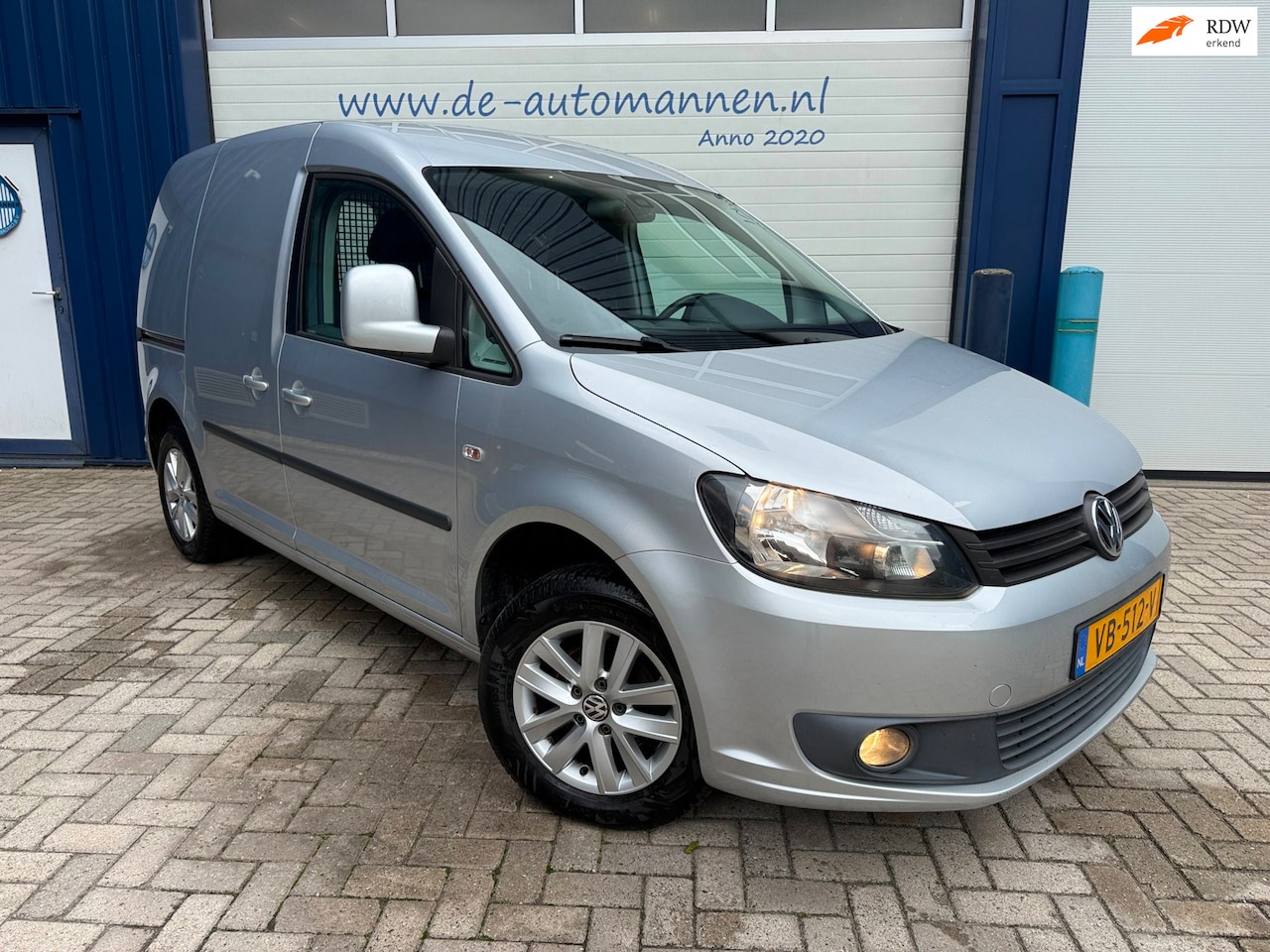 Volkswagen Caddy - 1.6 TDI 75pk AIRCO / LEER / ALL SEASON / TREKHAAK / BTW / 2e EIGENAAR - AutoWereld.nl