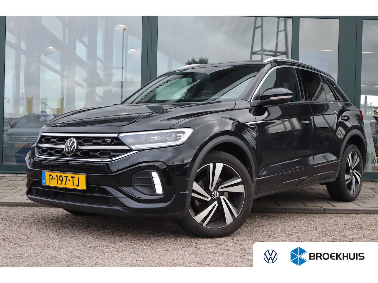 Volkswagen T-Roc - 1.0 TSI R-Line Business+ 110PK | Achteruitrijcamera | Airco (automatisch) | Keyless entry - AutoWereld.nl