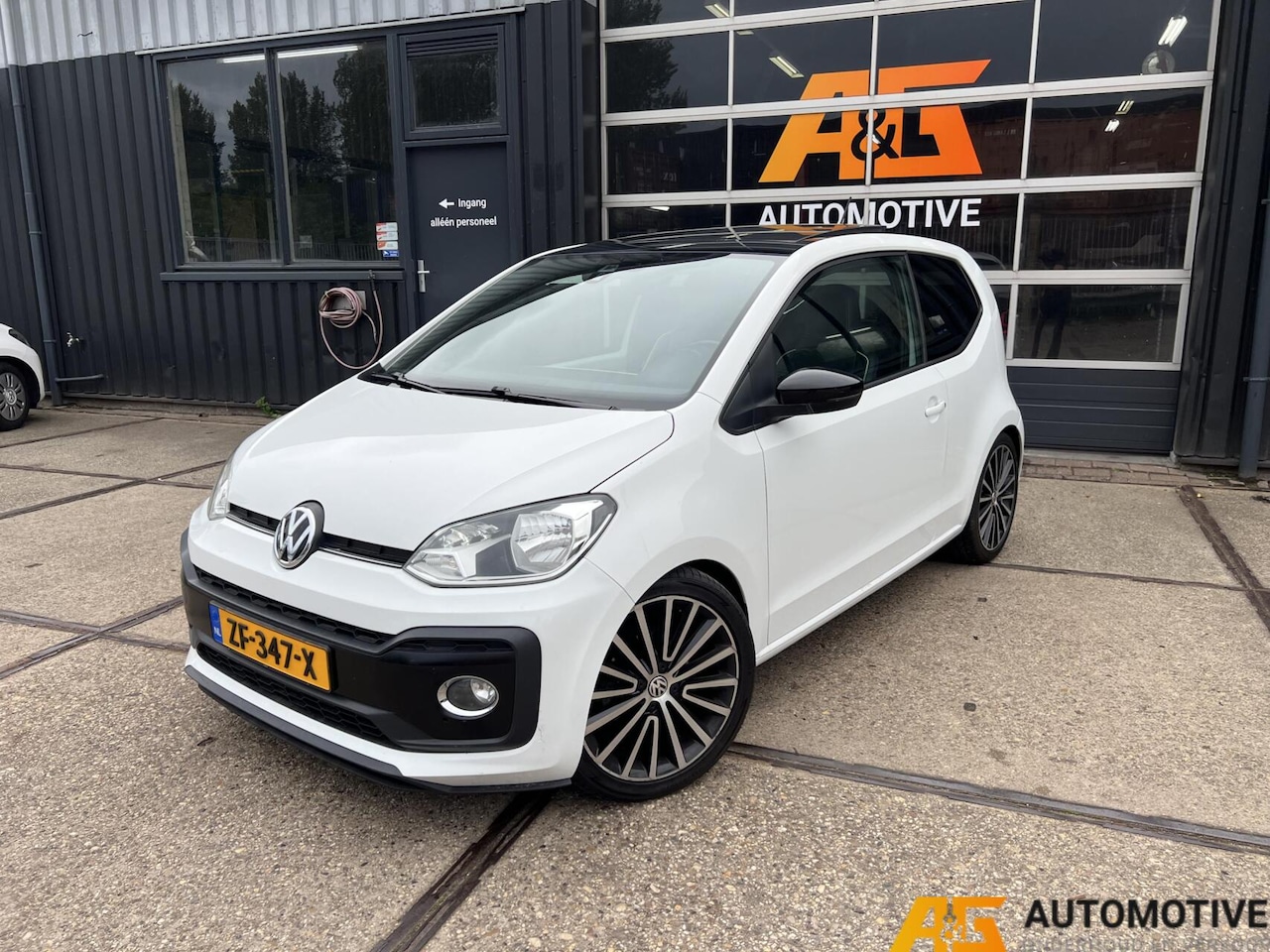 Volkswagen Up! - 1.0 TSI BMT up! beats 1.0 TSI BMT up! beats - AutoWereld.nl