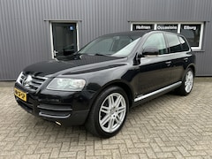 Volkswagen Touareg - 4.2 V8 Schuifdak PDC 20"LMV APK 08/2027