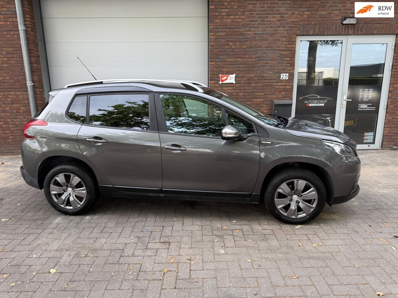 Peugeot 2008 - 1.2 PureTech Active|AIRCO|NAVI|NIEUWE APK - AutoWereld.nl