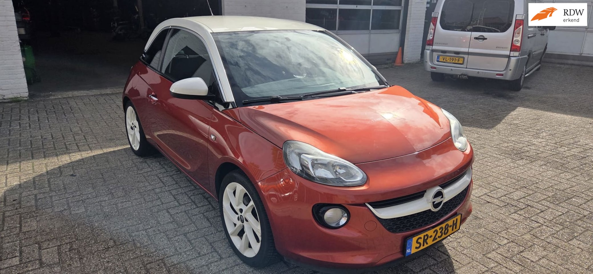 Opel ADAM - 1.2 Glam airco alu velgen nette staat - AutoWereld.nl