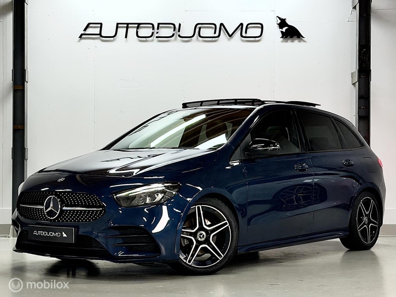 Mercedes-Benz B-klasse - 180 Business Solution AMG | Pano | Camera | Stoelverwarming | Elektrische achterklep | Wid - AutoWereld.nl