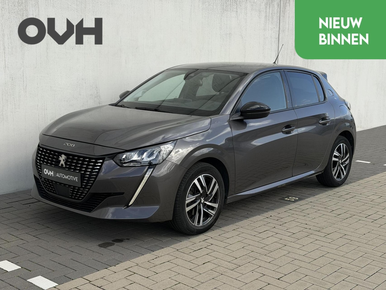 Peugeot 208 - 1.2 Allure | CarPlay | 100 pk | Clima | Camera - AutoWereld.nl