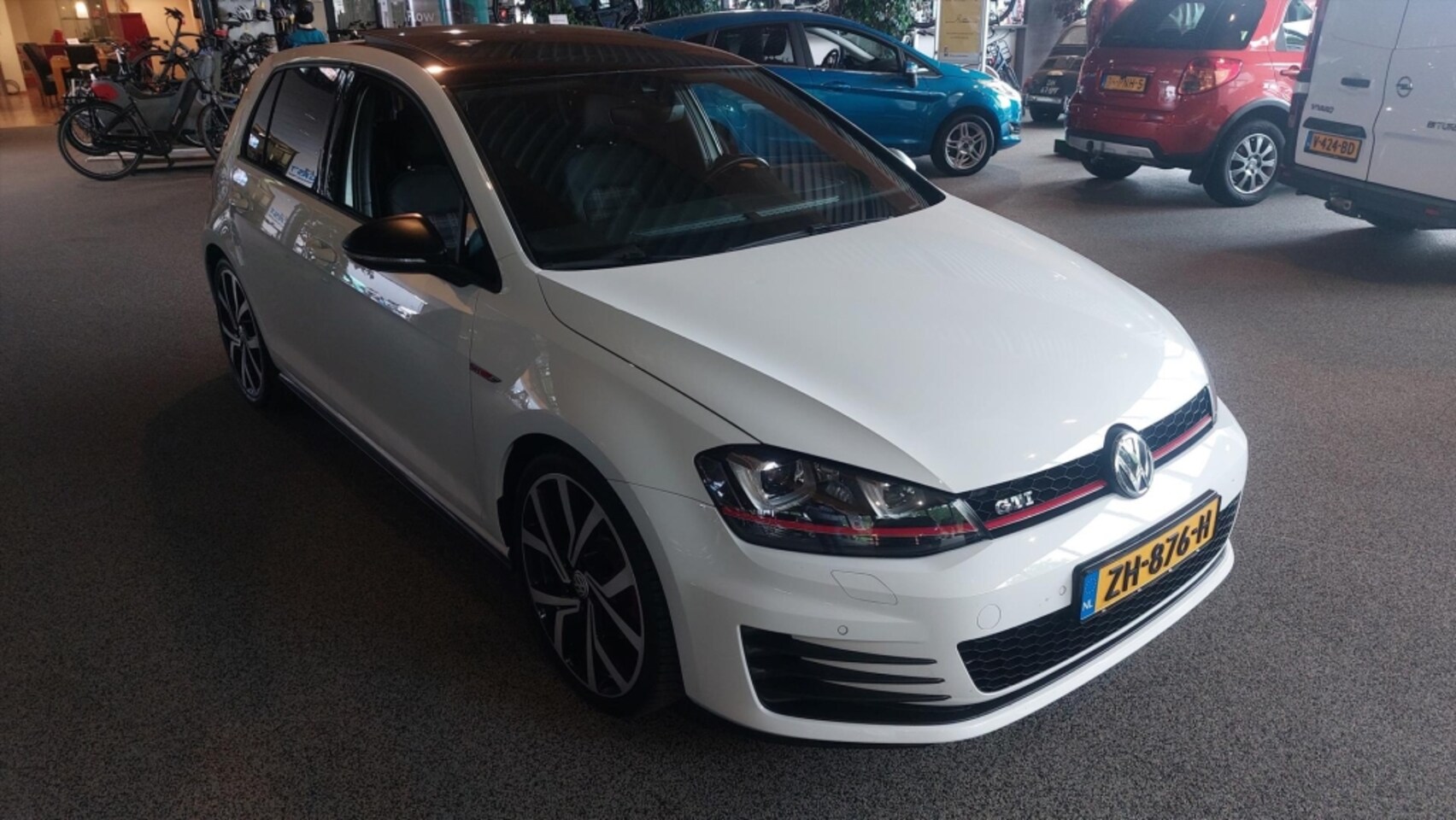 Volkswagen Golf - Vii 2.0 GTI 220pk 5Deurs - AutoWereld.nl