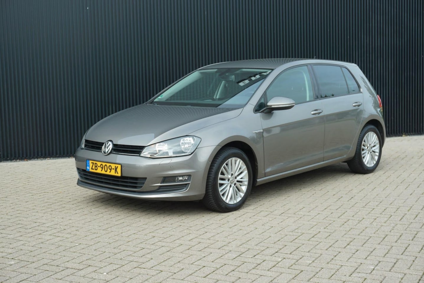 Volkswagen Golf - 1.2 TSI Business Edition R Connected DSG| Cruise| Cup editie - AutoWereld.nl