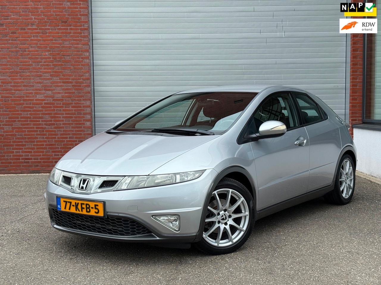 Honda Civic - 1.8 Silverstone| NAP| NEW APK| AIRCO| 6 BAK - AutoWereld.nl