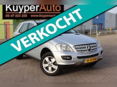 Mercedes-Benz M-klasse - 500 AUTOMAAT NED AUTO GOED ONDERHOUDEN VOL LEDER TREKHAAK 4X4 NAVI PARKEERSENSOREN