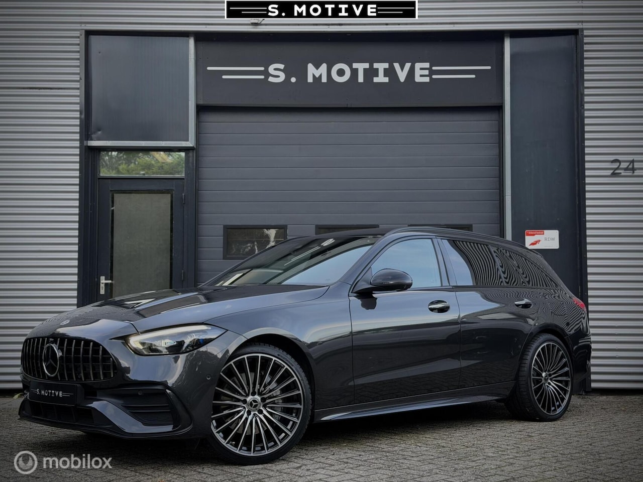 Mercedes-Benz C-klasse Estate - 300 e AMG Pano Burmester 3D, Memory, 20inch - AutoWereld.nl