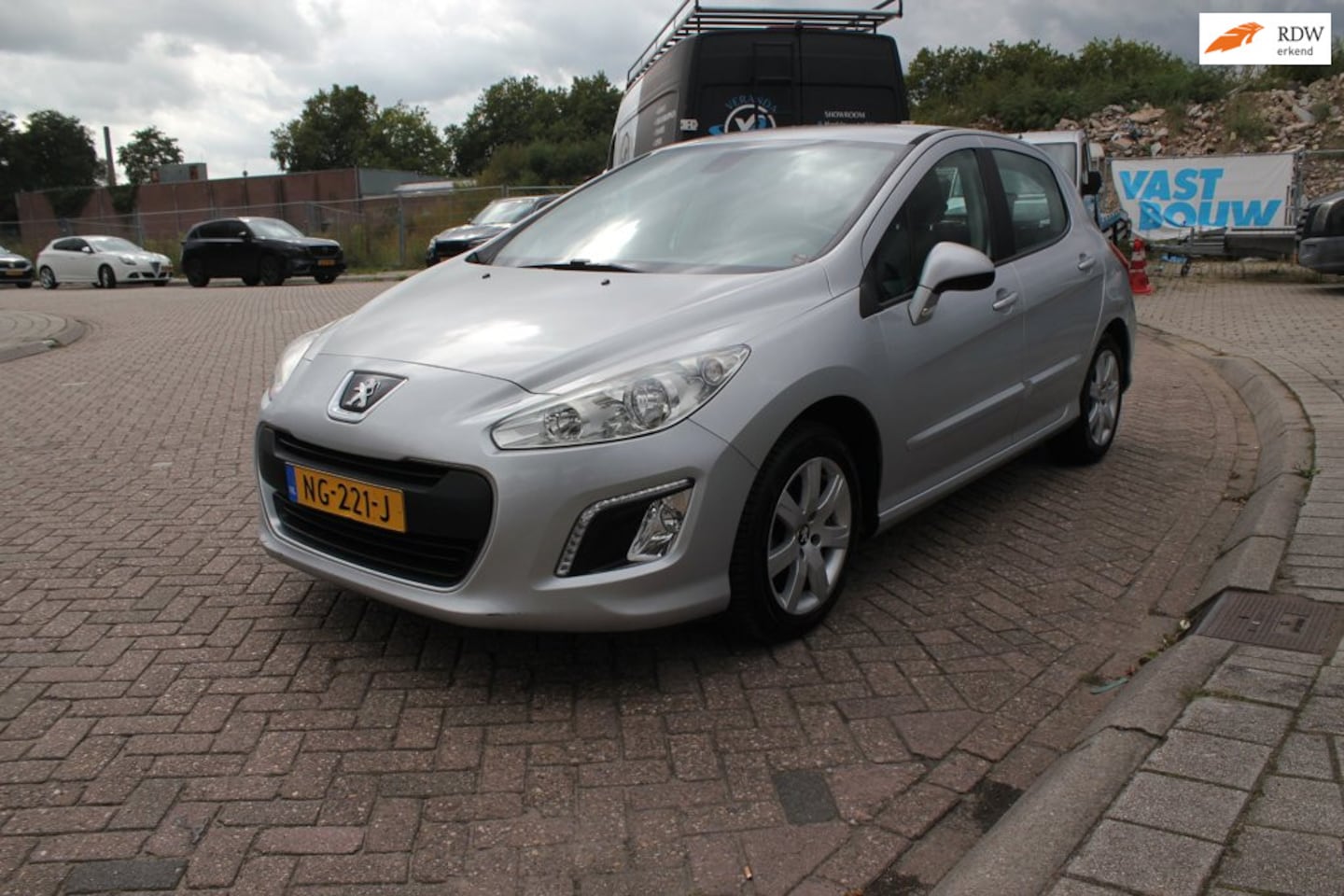 Peugeot 308 - 1.6 VTi Première 1.6 VTi Première - AutoWereld.nl