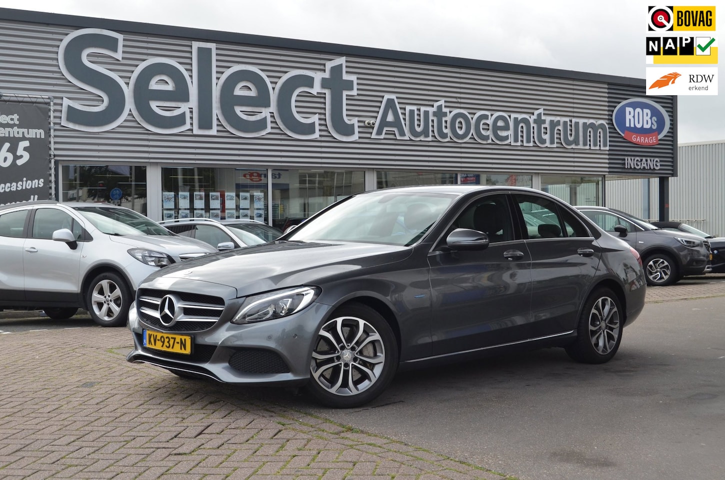 Mercedes-Benz C-klasse - 350 e LUCHTVERING|TREKHAAK|HALF LEER|279PK|HYBRIDE|AUTOMAAT - AutoWereld.nl