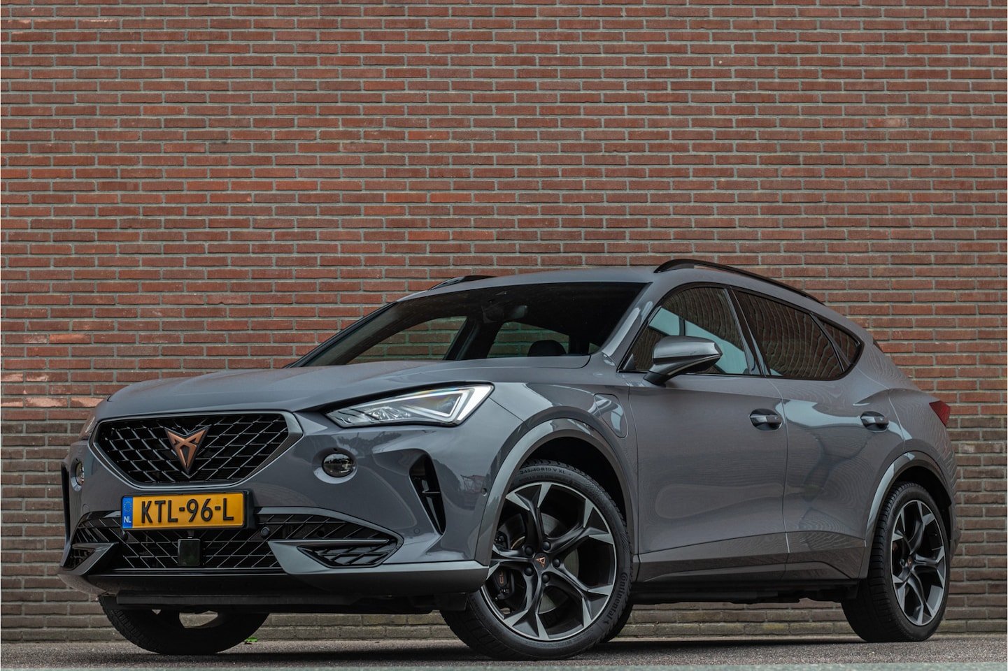 CUPRA Formentor - 1.4 e-Hybrid 245PK VZ, Maxton, Stoel & Stuurverwarming, Carplay, Camera, Full LED, Adaptiv - AutoWereld.nl