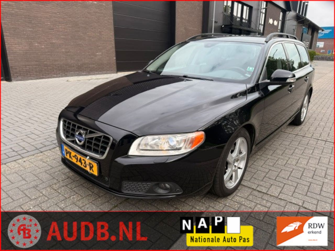 Volvo V70 - 2.0 D3 Momentum| AUTOMAAT| VOL LEDER| NAVIGATIE|17 INCH| - AutoWereld.nl