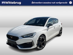 CUPRA Leon - 1.4 e-Hybrid 204pk Performance DSG Automaat / Panorama schuifk dak / Navigatie / LM 18 inc