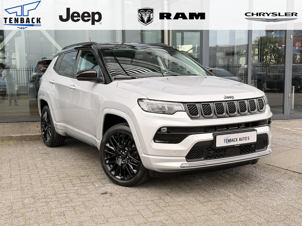 Jeep Compass - 4xe 240 Plug-in Hybrid Electric S | Dealer onderhouden - AutoWereld.nl