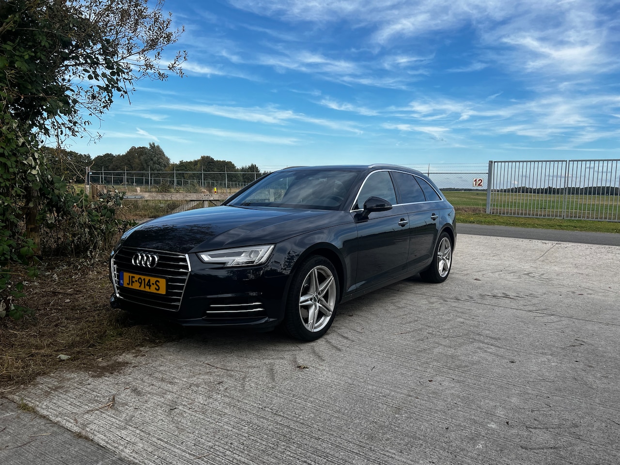 Audi A4 Avant - 2.0 TFSI ultra Design Panorama dak | Virtual Cockpit | 204.000 KM - AutoWereld.nl