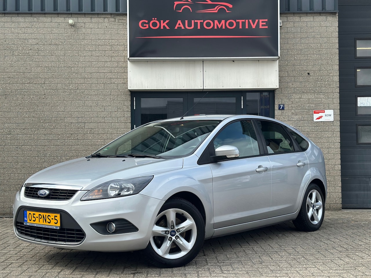 Ford Focus - 1.6 Comfort / Airco / Voorruit verwarming / PDC / 1Ste Eigenaar / NAP / LM Velgen / Cruise - AutoWereld.nl