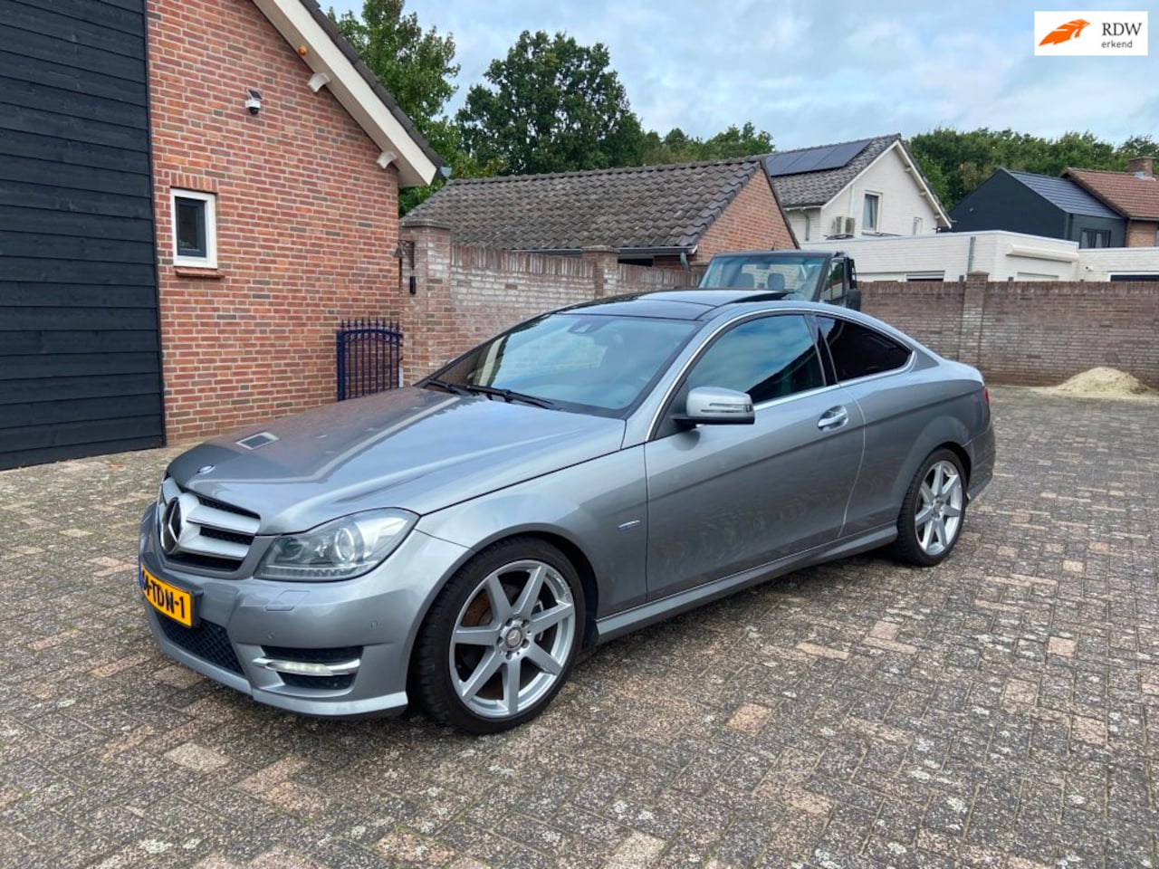 Mercedes-Benz C-klasse Coupé - 220 CDi met alle denkbare opties.nieuwstaat n.a.p - AutoWereld.nl
