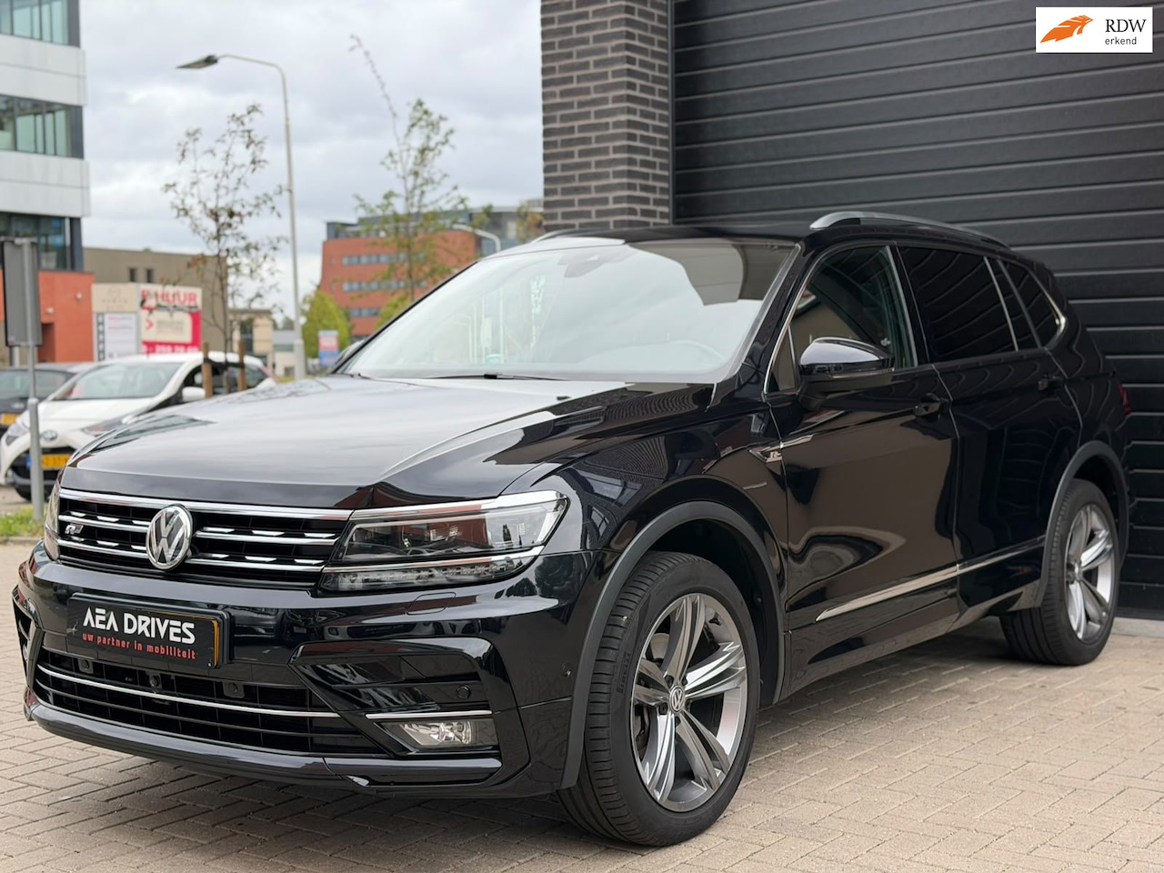 Volkswagen Tiguan Allspace - 2.0 TDI Highline Business R 7p. 2.0 TDI Highline Business R 7p. - AutoWereld.nl