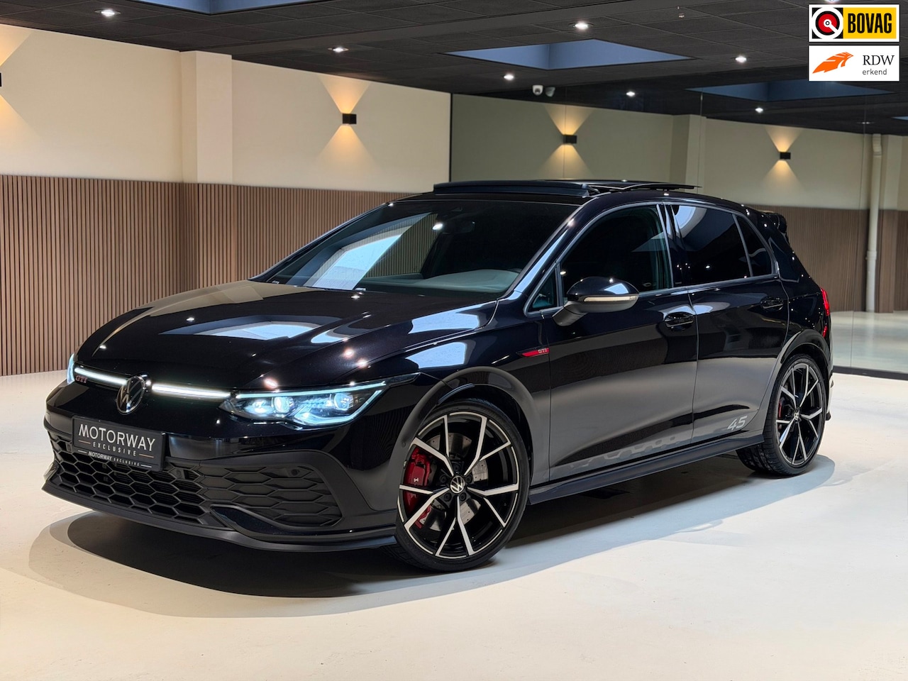 Volkswagen Golf - 2.0 TSI GTI| 45 JAHRE CLUBSPORT|Nürburgring|Pano|Matrix|Keyless|Blindspot - AutoWereld.nl