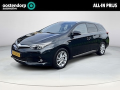 Toyota Auris Touring Sports - 1.8 Hybrid Dynamic | Navigatie | Bluetooth | Parkeercamera | Keyless entry | Licht metalen