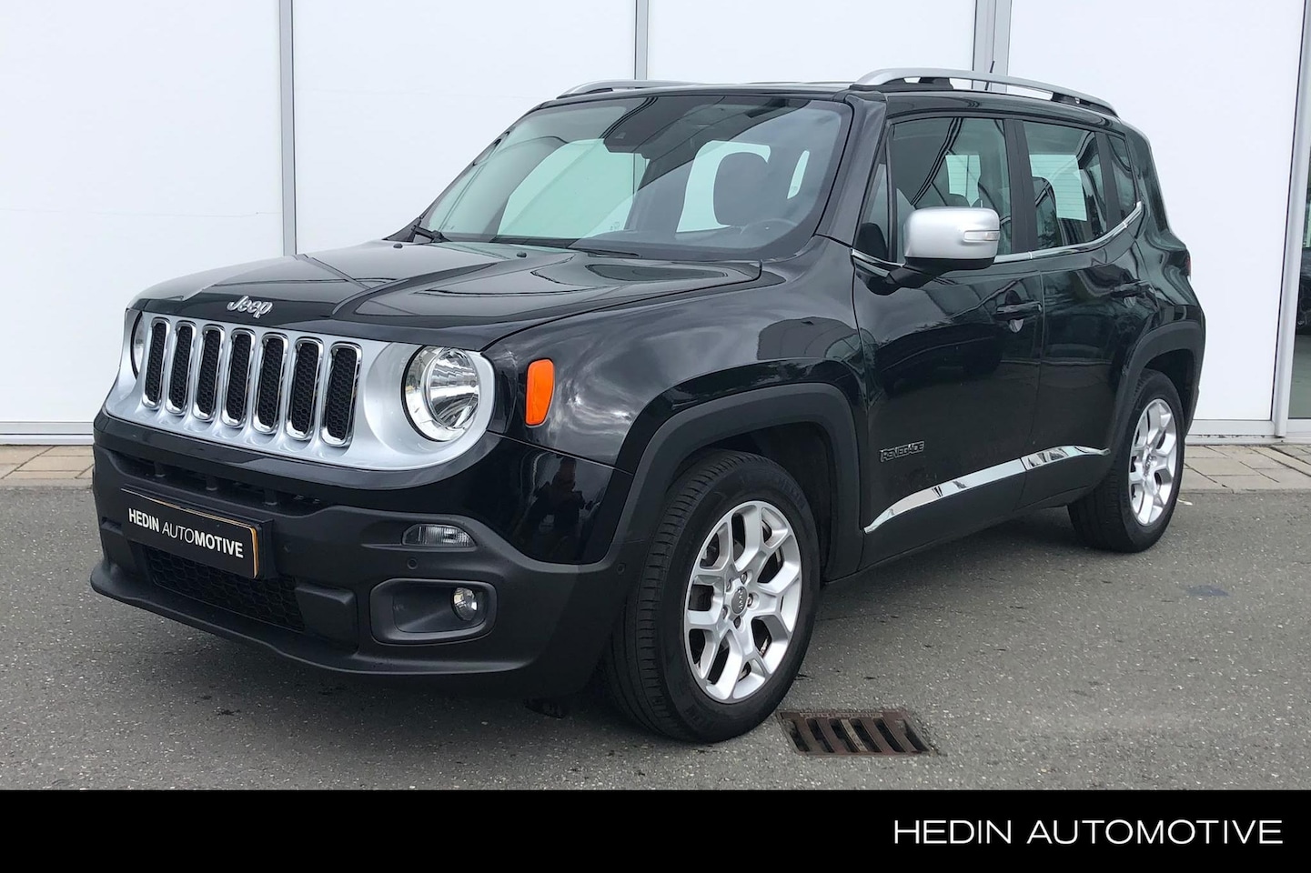 Jeep Renegade - 1.4 Automaat Multi Air Limited | Trekhaak | Parkeersensoren | Climate control | Cruise con - AutoWereld.nl