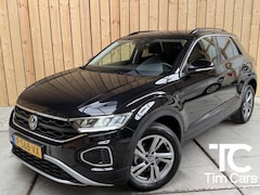 Volkswagen T-Roc - 1.0 TSI Life 75 Edition Apple CarPlay/Android Auto | Achteruitrijcamera | Adaptieve cruise