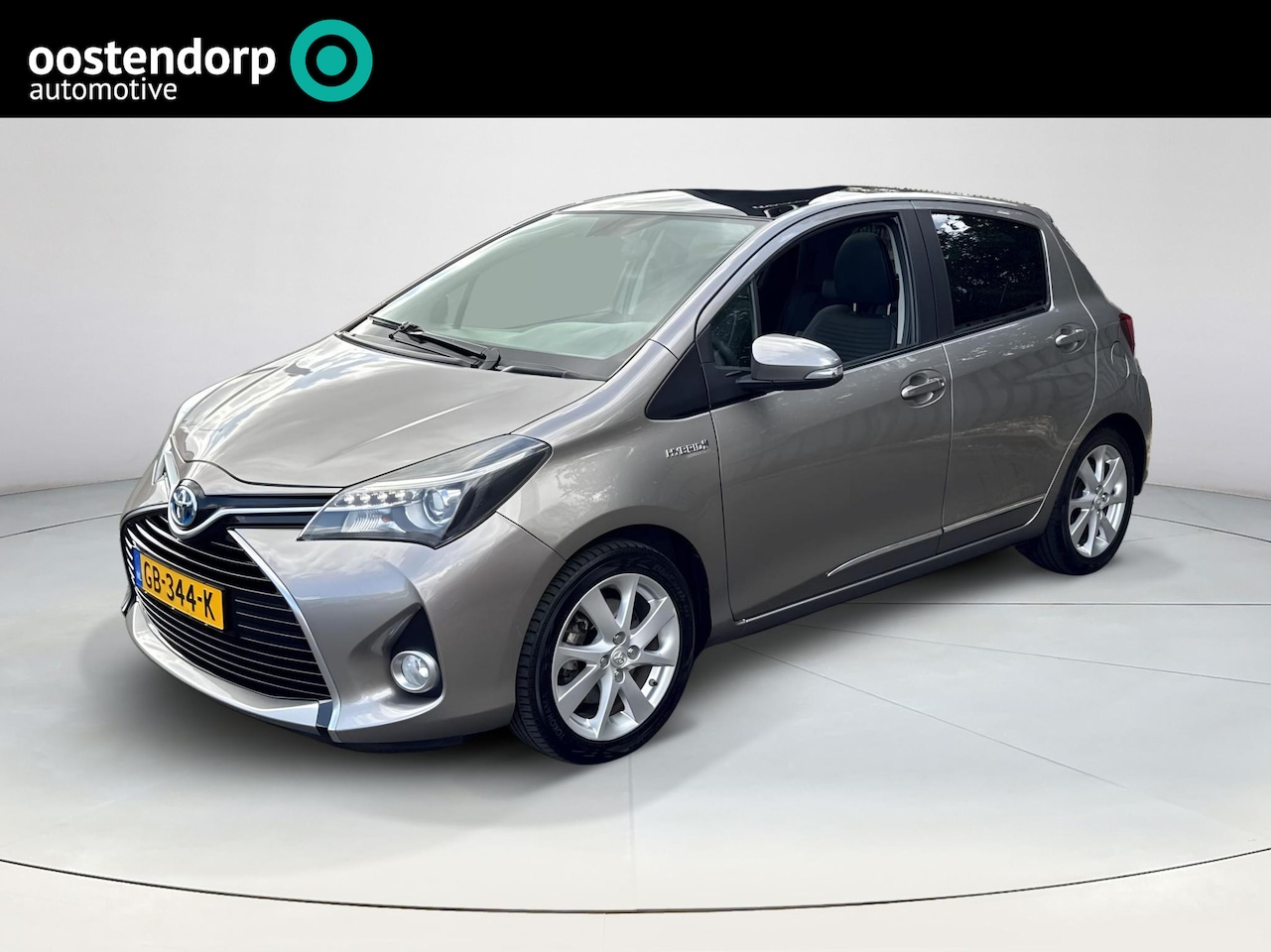 Toyota Yaris - 1.5 Hybrid Dynamic | Navigatie | Achteruitrijcamera | Panoramadak | Trekhaak - AutoWereld.nl