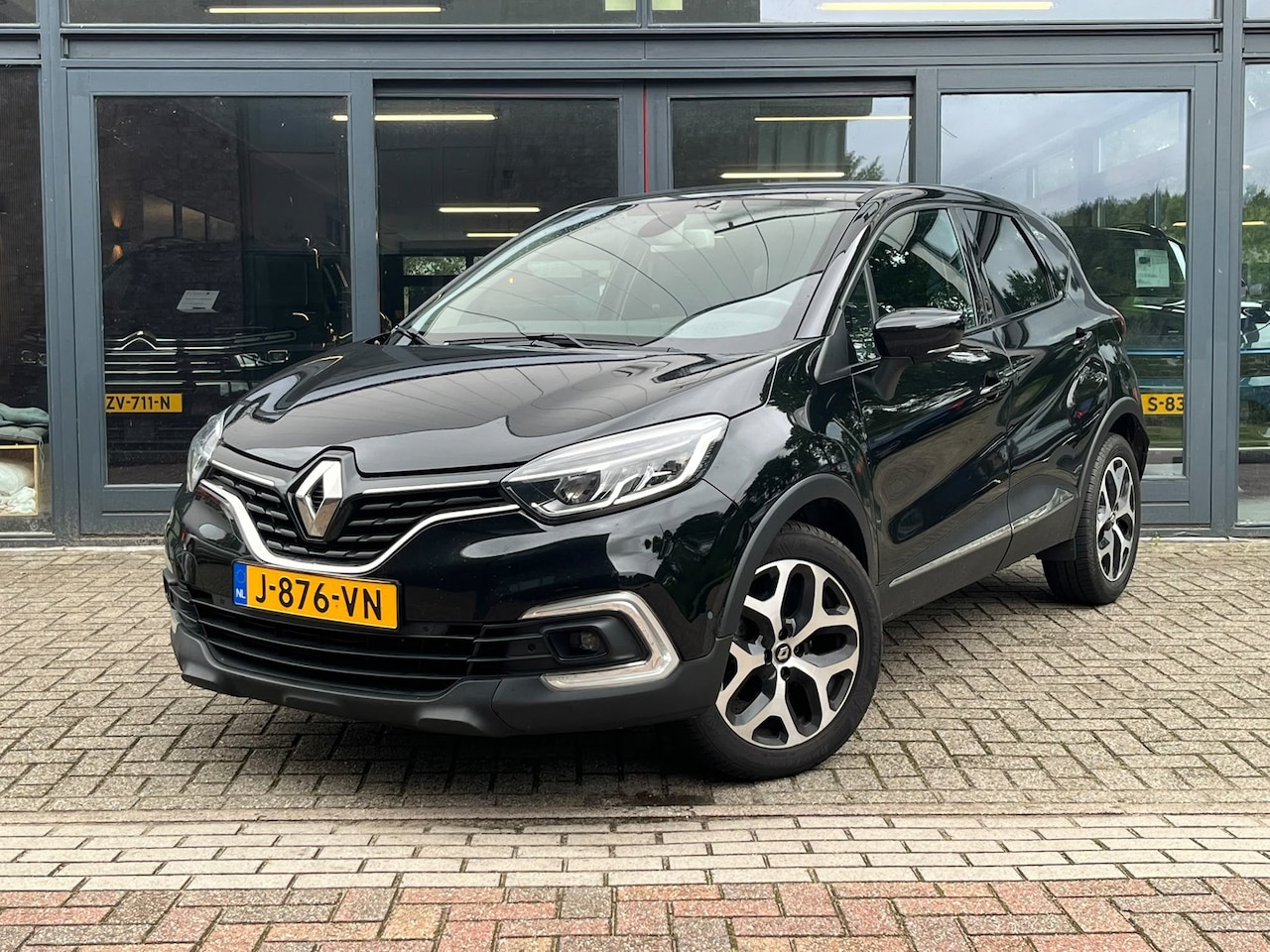 Renault Captur - 1.3 TCe Intens | Cruise control | Bluetooth | Navigatie | Camera | Parkeersensoren | Keyle - AutoWereld.nl