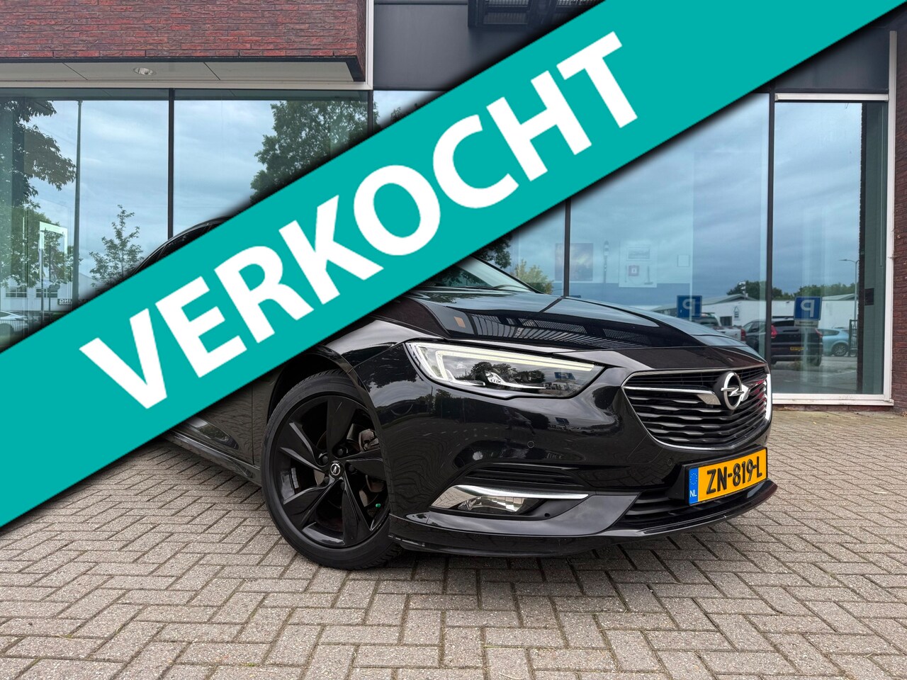 Opel Insignia Grand Sport - 1.5 Turbo Exclusive - Automaat - Leder - Schuifdak - Navi - Org.NL - AutoWereld.nl
