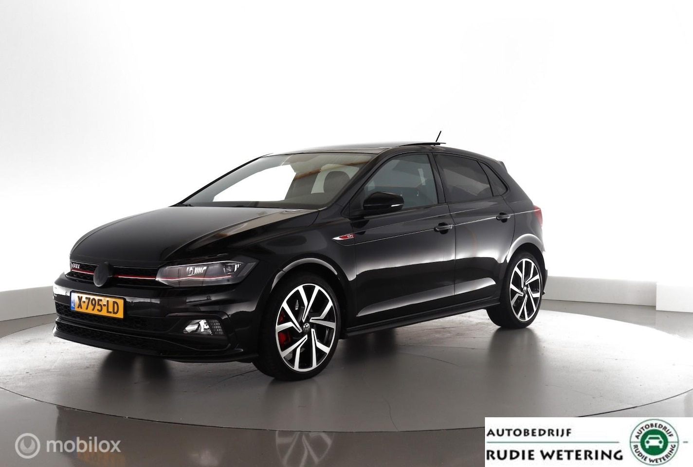 Volkswagen Polo - 2.0 TSI GTI pano|led|carplay|cam|200pk|lmv18 - AutoWereld.nl