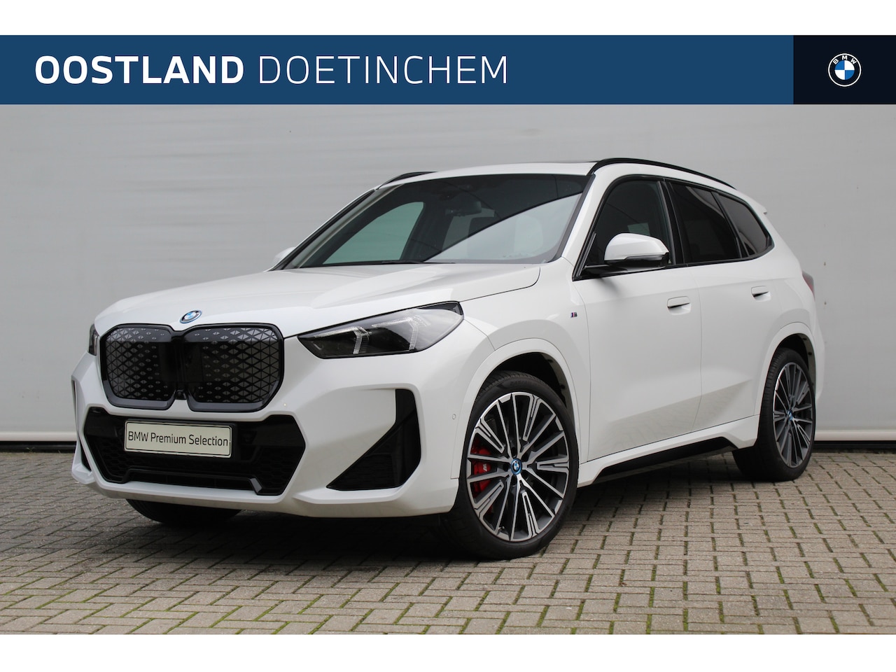 BMW iX1 - eDrive20 M Sport / Trekhaak / Panoramadak / Sportstoelen / Comfort Access / Harman-Kardon - AutoWereld.nl