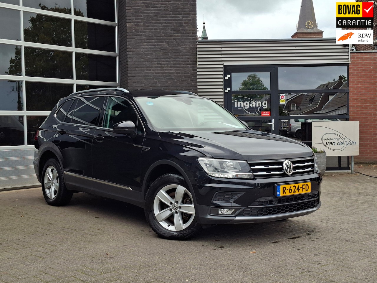 Volkswagen Tiguan Allspace - 1.5 TSI DSG 150PK Comfortline Business | 7 Persoons | Achteruitrij Camera | ACC | ECC - AutoWereld.nl