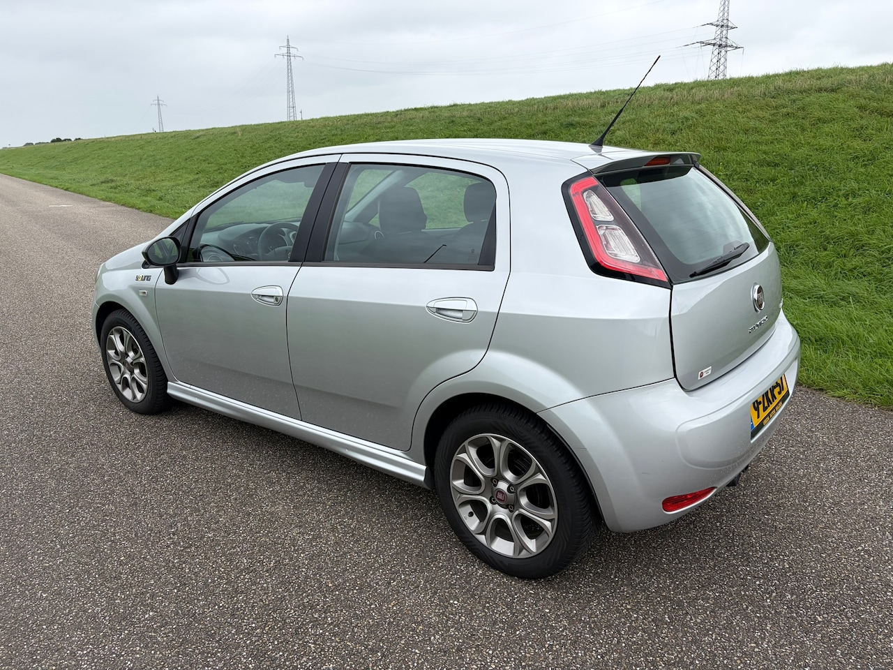 Fiat Punto Evo - 0.9 TwinAir Young 0.9 TwinAir Young - AutoWereld.nl