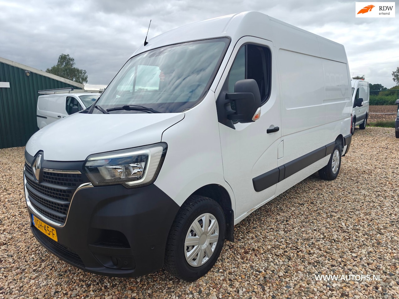 Renault Master - T35 2.3 dCi 135 L2H2 T35 2.3 dCi 135 L2H2 ,+ werkplaats inrichting , Euro 6 , 1e Eig , 140 PK , Apk 8- 2027 , C - AutoWereld.nl