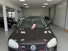 Volkswagen Golf - 1.6 FSI Trendline