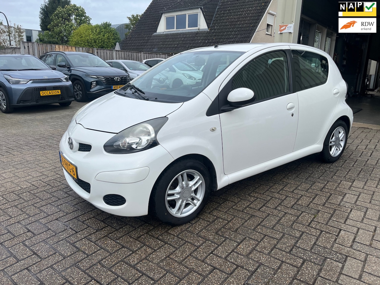 Toyota Aygo - 1.0-12V Comfort Navigator 1.0-12V Comfort Navigator - AutoWereld.nl