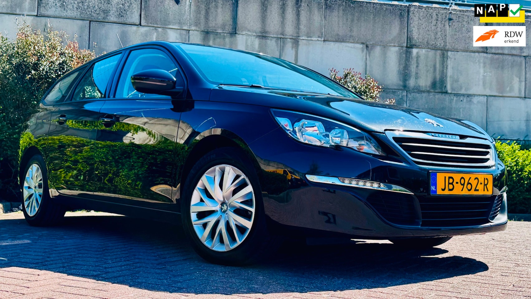 Peugeot 308 SW - 1.2 PureTech Blue Lease/D-RIEM V.V/TOP STAAT/ - AutoWereld.nl