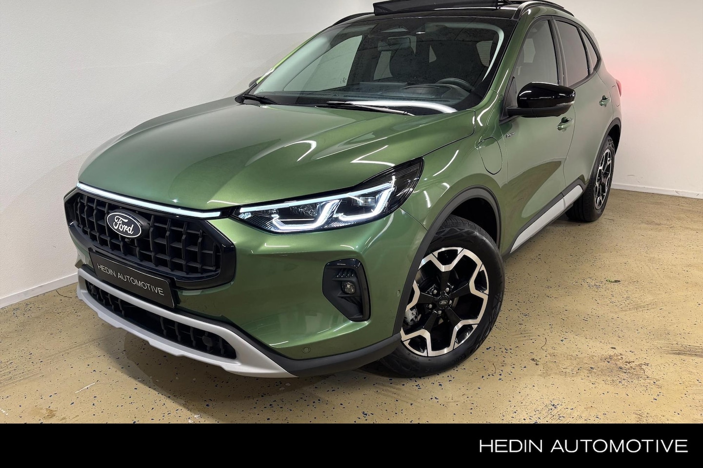 Ford Kuga - 2.5 PHEV Active X Head Up Display | Panoramadak | Trekhaak - AutoWereld.nl
