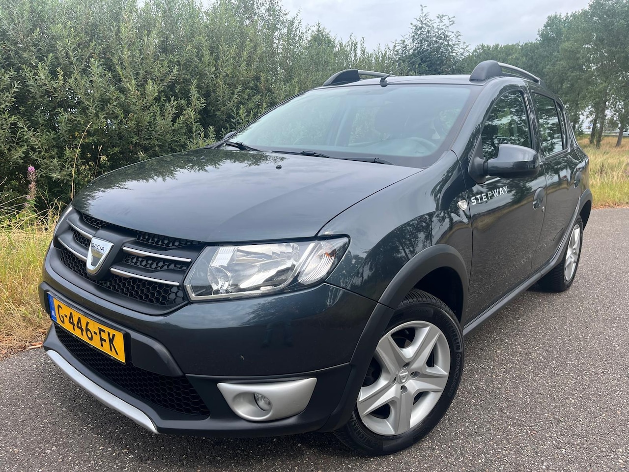 Dacia Sandero Stepway - 0.9 TCe Lauréate - AutoWereld.nl