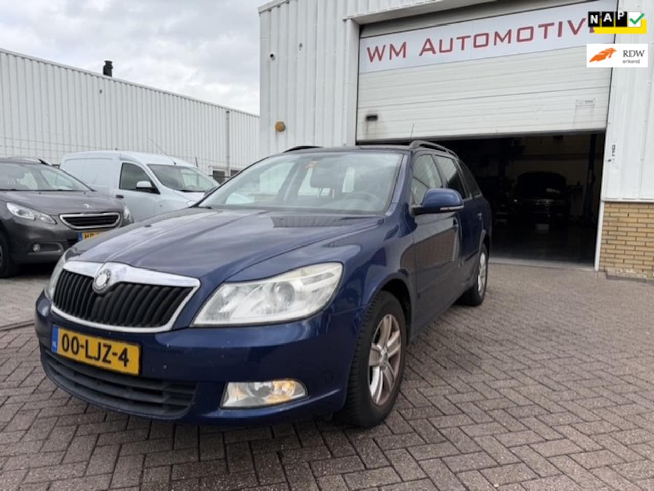Skoda Octavia Combi - 1.2 TSI AIRCO NAVI APK T/M 4-4-2027 - AutoWereld.nl