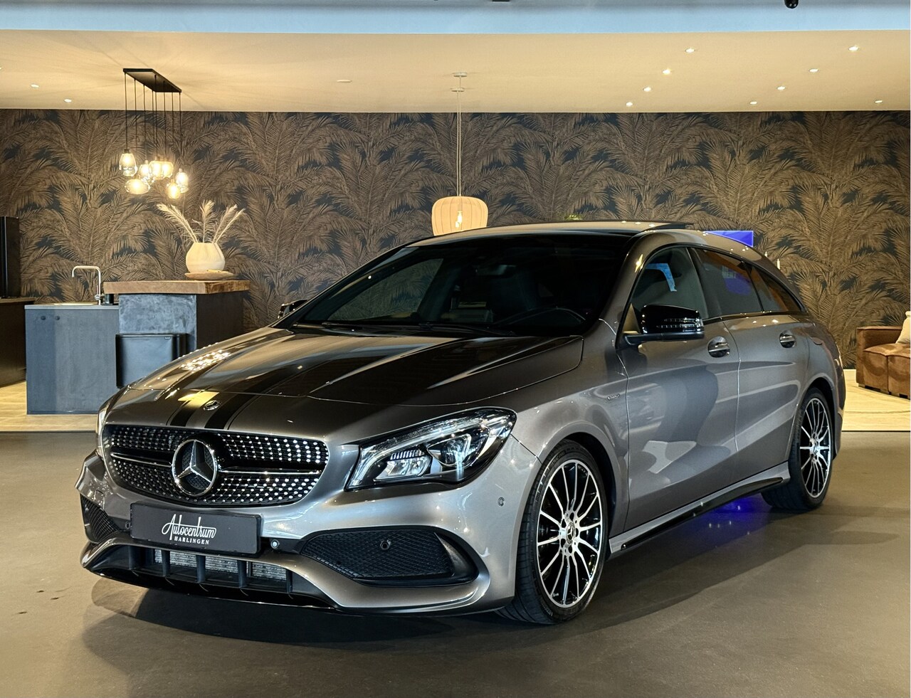 Mercedes-Benz CLA-klasse Shooting Brake - 200 AMG I Edition I Pano I H&K - AutoWereld.nl