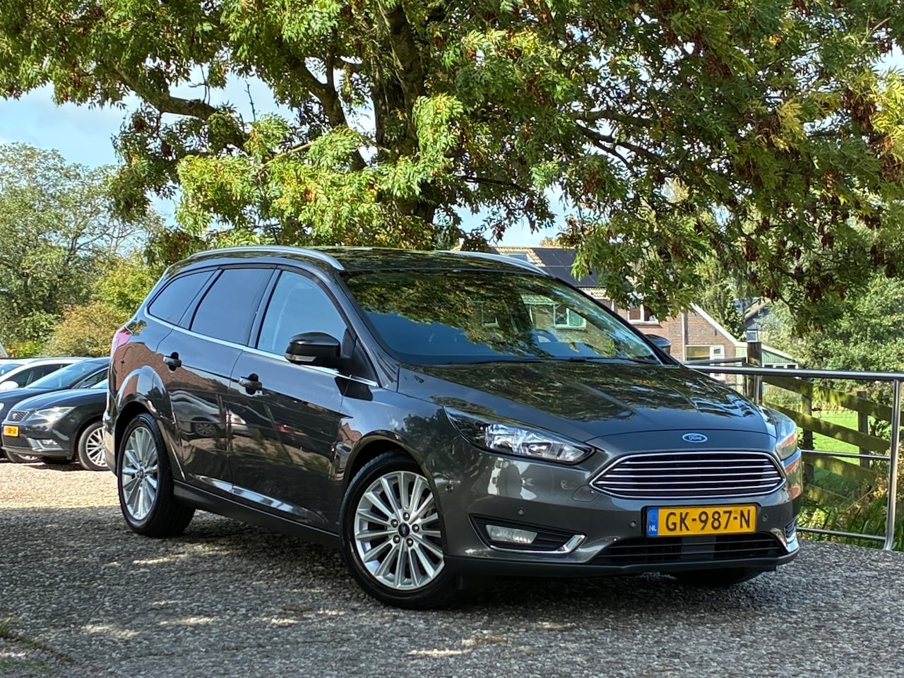 Ford Focus Wagon - 1.0 Titanium Edition | Cruise + Clima nu € 3.975,-!!! - AutoWereld.nl