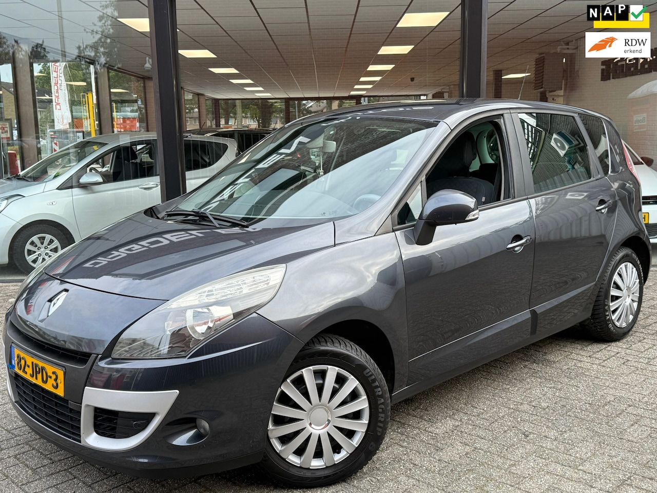 Renault Scénic - 1.6 NAVI | CLIMATE | CRUISE | TREKHAAK | NAP - AutoWereld.nl