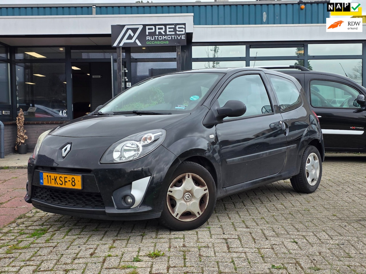 Renault Twingo - 1.2-16V Authentique | Inruilauto - AutoWereld.nl