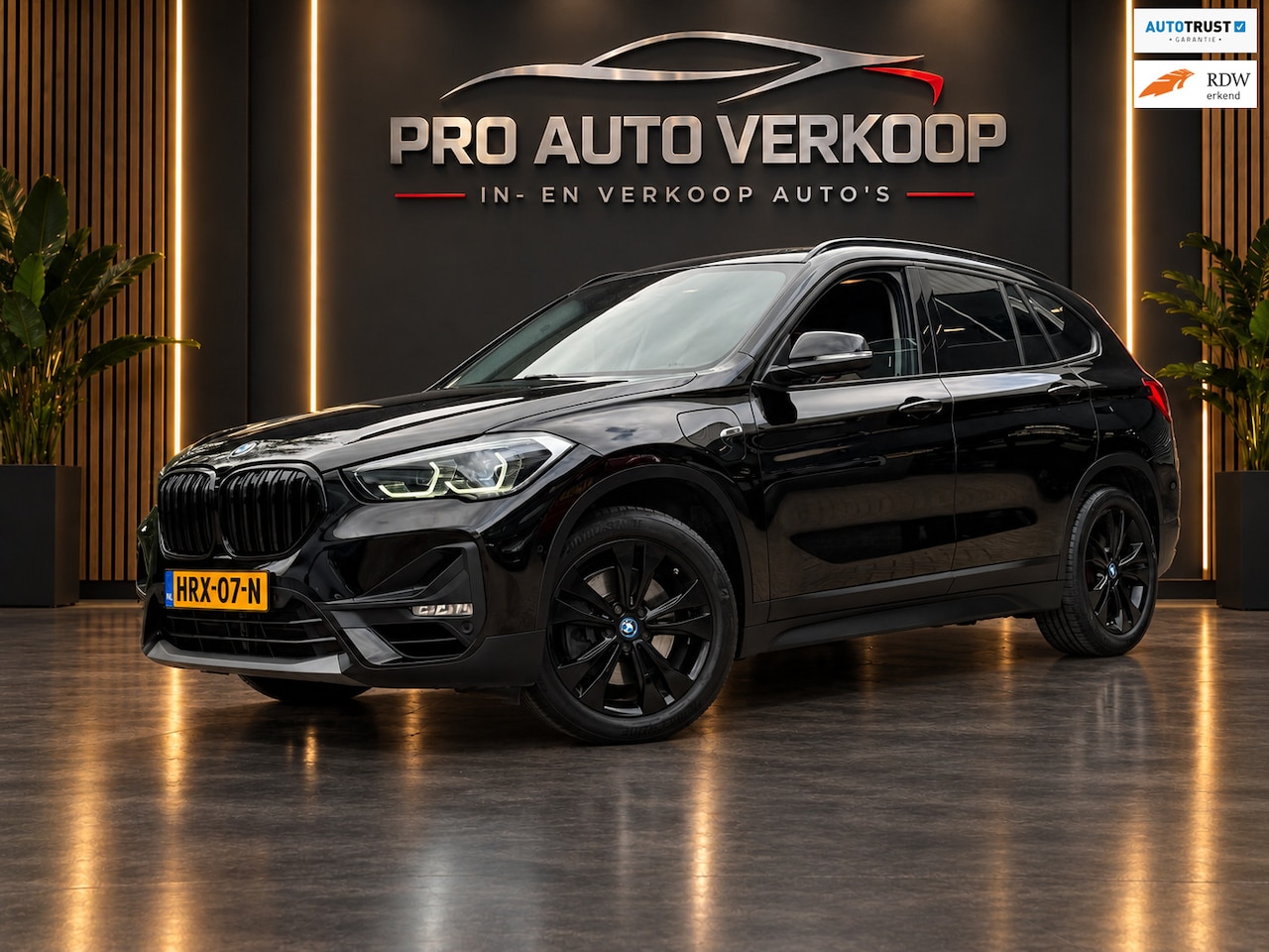 BMW X1 - XDrive25e eDrive Edition Camera_Dealer onderhouden - AutoWereld.nl