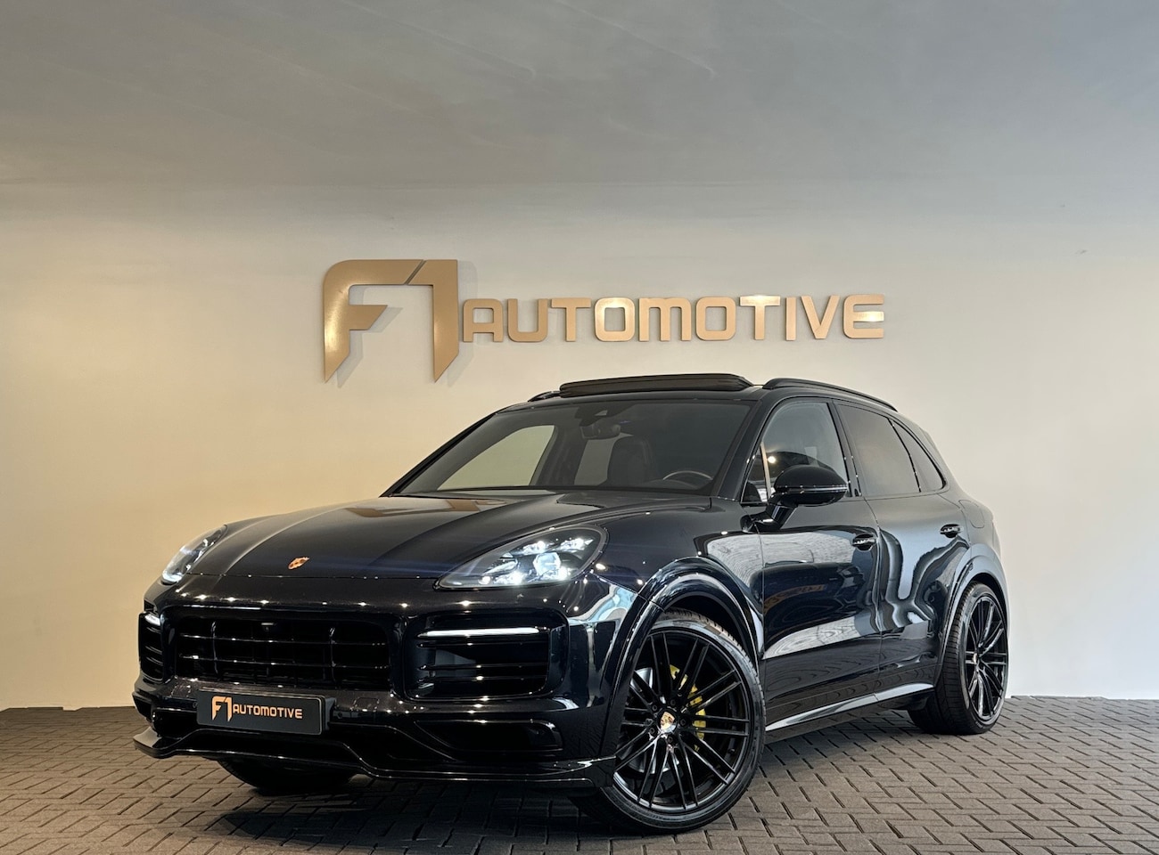 Porsche Cayenne - 3.0 E-Hybrid Pano|360|Stoelventilatie|Sportdesign|PDLS+ - AutoWereld.nl