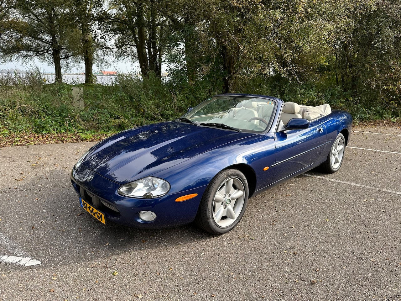 Jaguar XK8 - 4.0 V8 Convertible 4.0 V8 Convertible - AutoWereld.nl