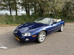 Jaguar XK8 - 4.0 V8 Convertible